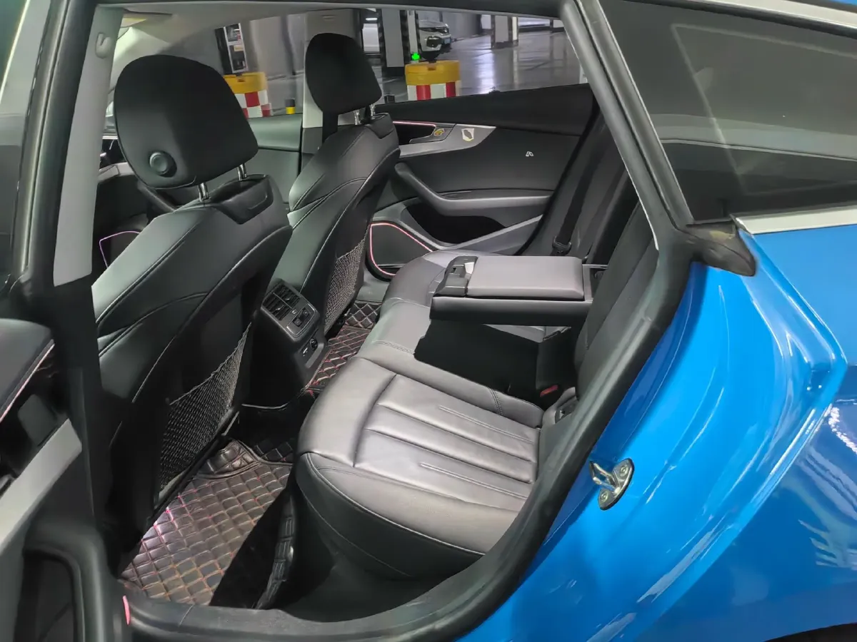 2022 Audi A5 2.0T 204HP L4 7DCT,autocango,china used car exporter,china ev exporter,chinese used car exporter,chinese used ev exporter