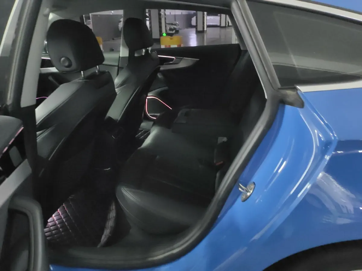 2022 Audi A5 2.0T 204HP L4 7DCT,autocango,china used car exporter,china ev exporter,chinese used car exporter,chinese used ev exporter