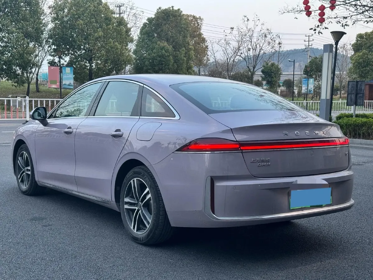 2025 Roewe M7 DMH 1.5L 112HP L4 1DHT PHEV,autocango,china used car exporter,china ev exporter,chinese used car exporter,chinese used ev exporter