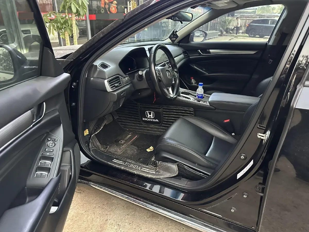 2022 Honda Accord 1.5T 194HP L4 CVT,autocango,china used car exporter,china ev exporter,chinese used car exporter,chinese used ev exporter