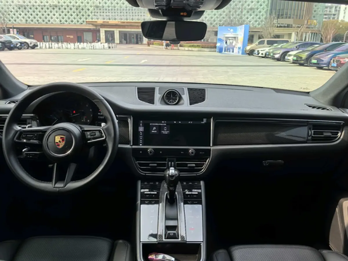 2023 Porsche Macan 2.0T 265HP L4 7DCT,autocango,china used car exporter,china ev exporter,chinese used car exporter,chinese used ev exporter