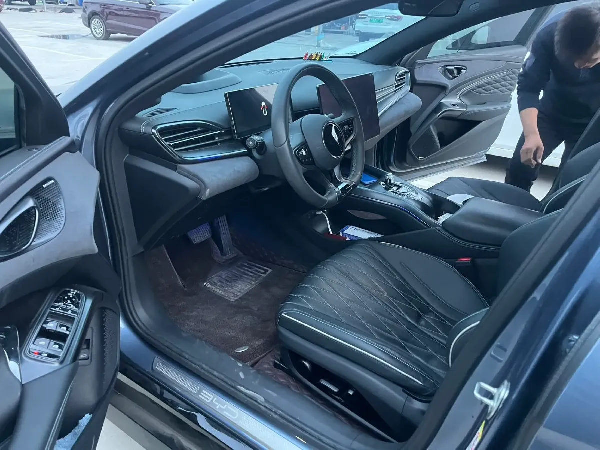 2022 AITO AITO M5 Range Extended 125HP REEV 40KWH,autocango,china used car exporter,china ev exporter,chinese used car exporter,chinese used ev exporter