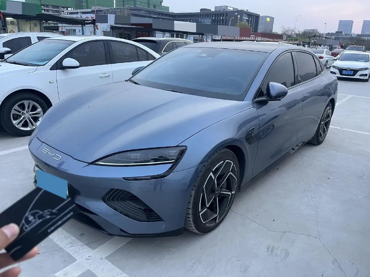2022 AITO AITO M5 Range Extended 125HP REEV 40KWH,autocango,china used car exporter,china ev exporter,chinese used car exporter,chinese used ev exporter