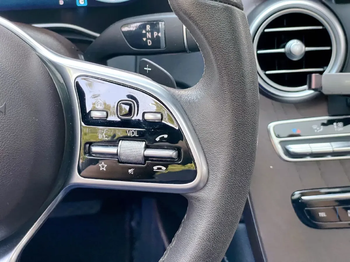 2020 Mercedes-Benz GLC Class 2.0T 197HP L4 9AT,autocango,china used car exporter,china ev exporter,chinese used car exporter,chinese used ev exporter