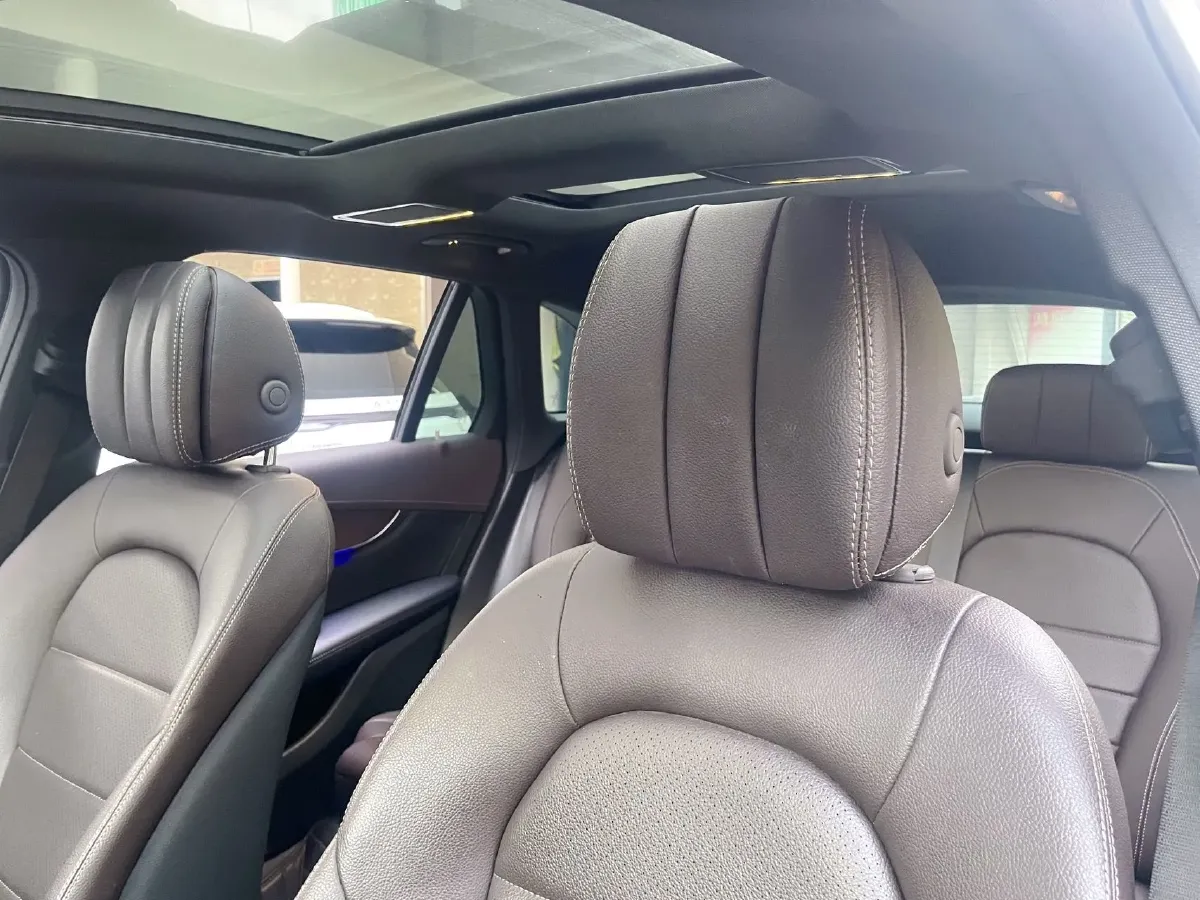 2020 Mercedes-Benz GLC Class 2.0T 197HP L4 9AT,autocango,china used car exporter,china ev exporter,chinese used car exporter,chinese used ev exporter