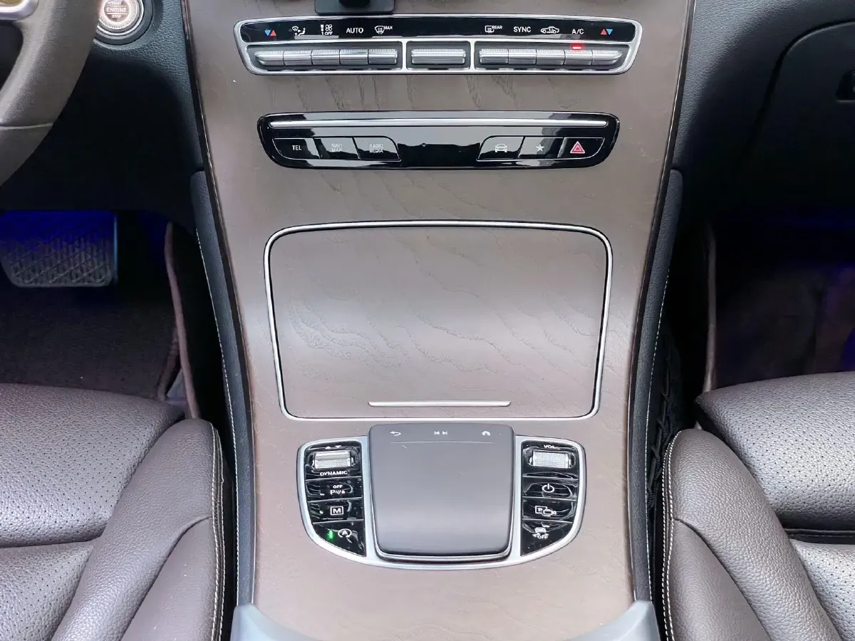 2020 Mercedes-Benz GLC Class 2.0T 197HP L4 9AT,autocango,china used car exporter,china ev exporter,chinese used car exporter,chinese used ev exporter