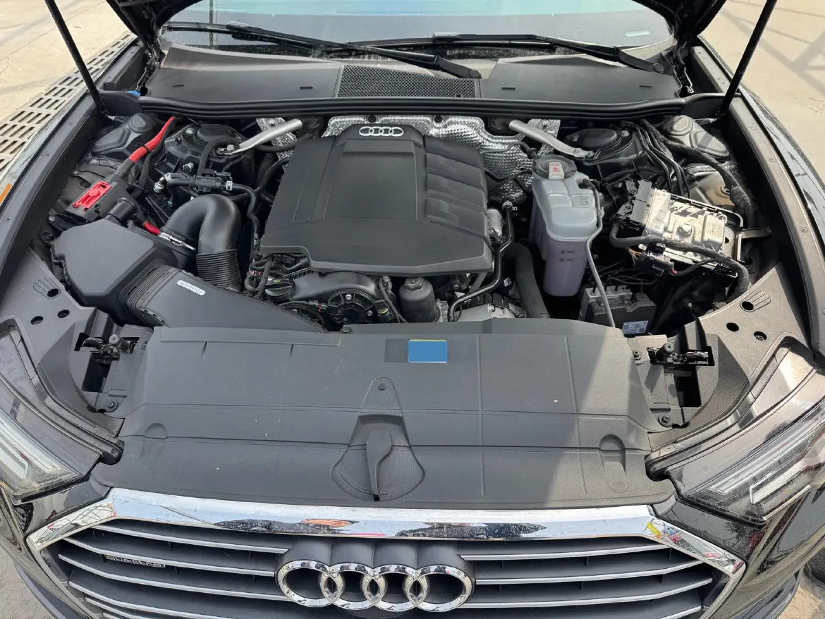 2021 Audi A6L 2.0T 224HP L4 7DCT,autocango,china used car exporter,china ev exporter,chinese used car exporter,chinese used ev exporter