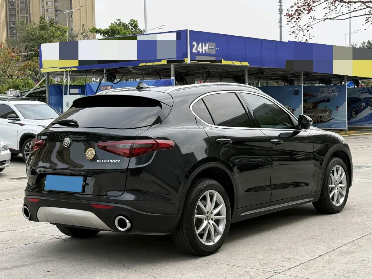 2017 Jaguar XE 2.0T 240HP L4 8AT,autocango,china used car exporter,china ev exporter,chinese used car exporter,chinese used ev exporter