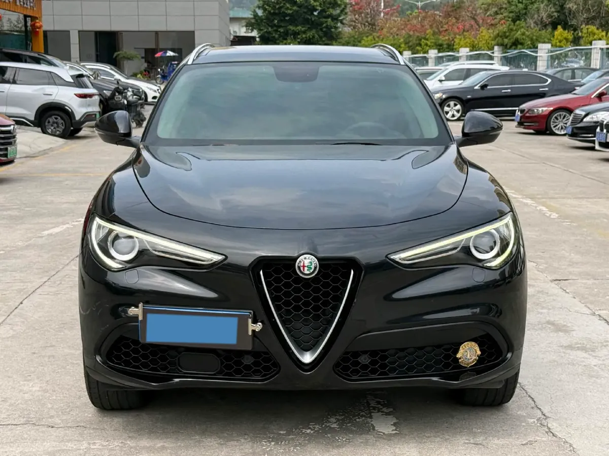 2017 Jaguar XE 2.0T 240HP L4 8AT,autocango,china used car exporter,china ev exporter,chinese used car exporter,chinese used ev exporter