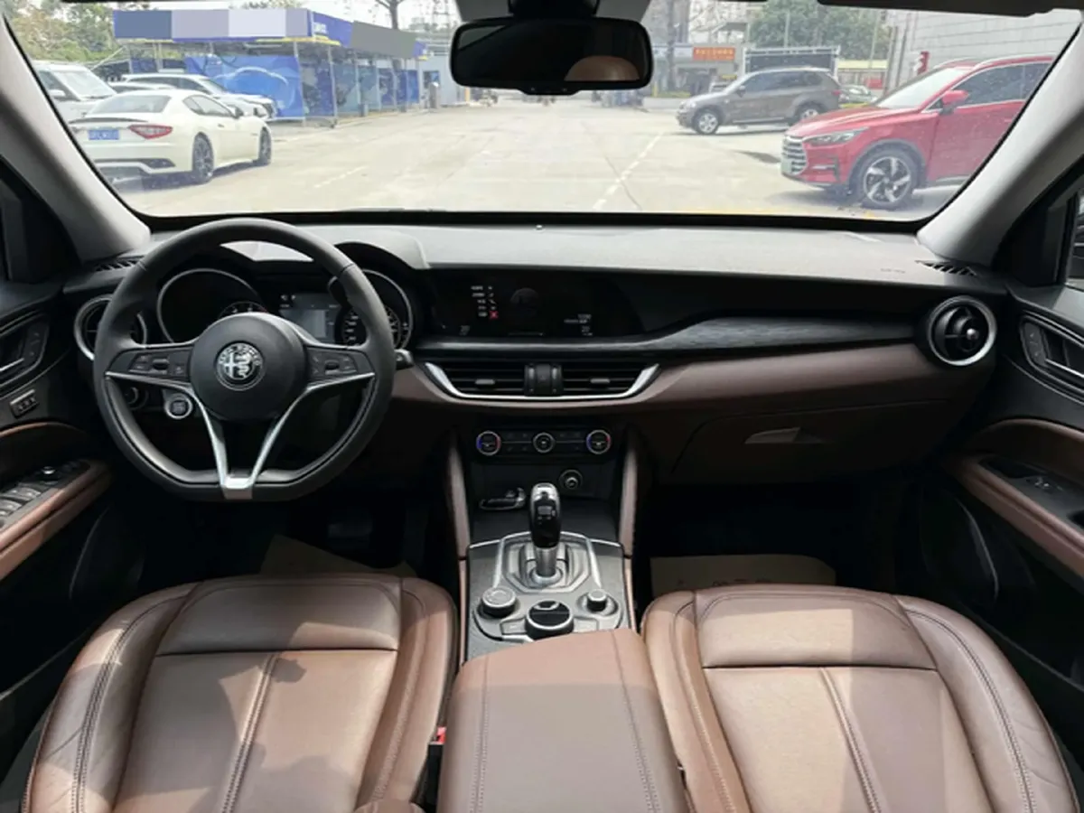 2017 Jaguar XE 2.0T 240HP L4 8AT,autocango,china used car exporter,china ev exporter,chinese used car exporter,chinese used ev exporter