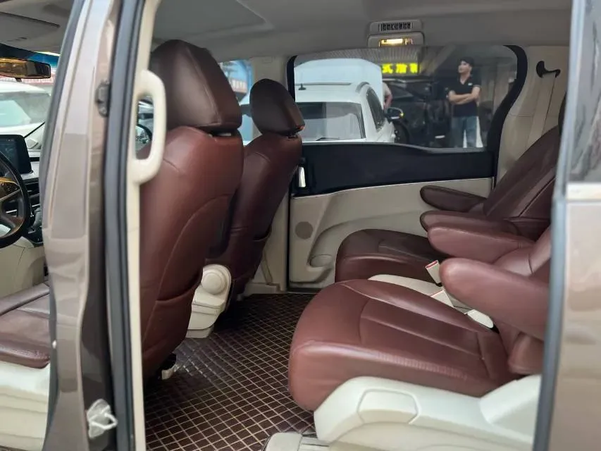 2021 Buick GL8 2.0T 237HP L4 9AT,autocango,china used car exporter,china ev exporter,chinese used car exporter,chinese used ev exporter