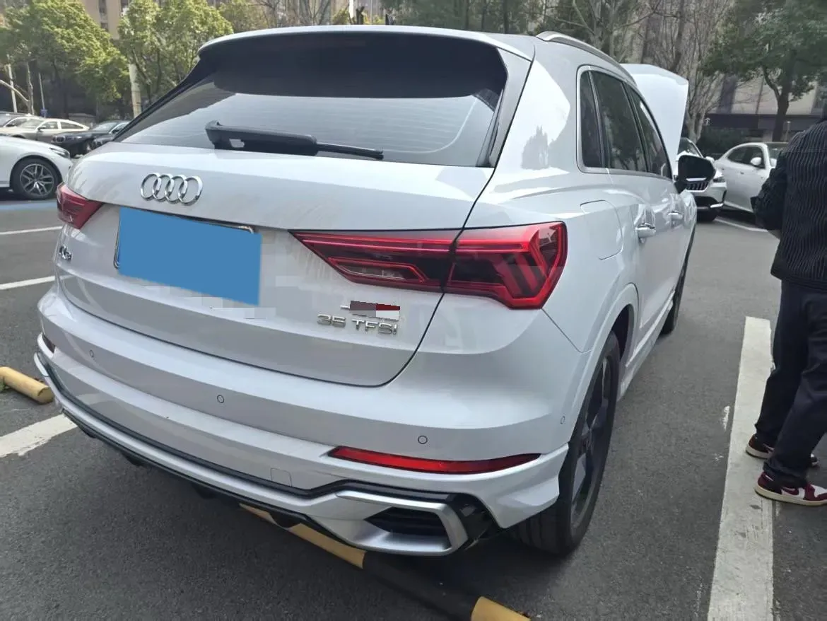 2024 Audi Q3 1.5T 160HP L4 7DCT,autocango,china used car exporter,china ev exporter,chinese used car exporter,chinese used ev exporter