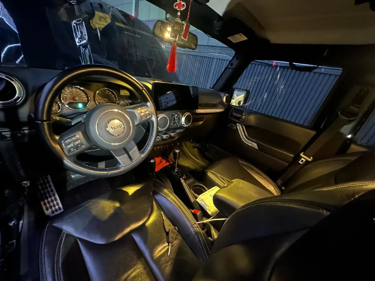 2017 Jeep Wrangler 3.6L 284HP V6 5AT,autocango,china used car exporter,china ev exporter,chinese used car exporter,chinese used ev exporter