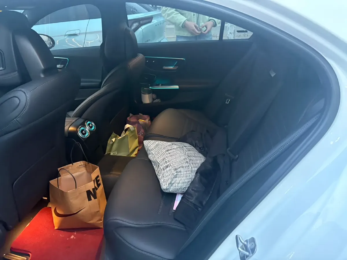 2024 Mercedes-Benz C Class 1.5T 204HP L4 9AT,autocango,china used car exporter,china ev exporter,chinese used car exporter,chinese used ev exporter