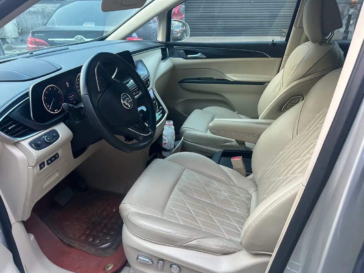 2022 Buick GL8 2.0T 237HP L4 9AT,autocango,china used car exporter,china ev exporter,chinese used car exporter,chinese used ev exporter