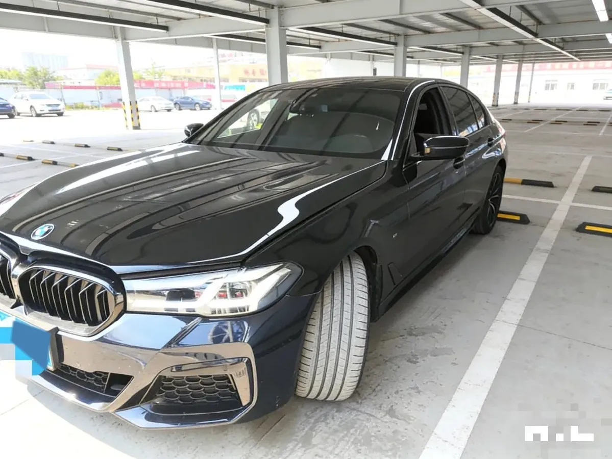 2022 BMW 5 Series 3.0T 340HP L6 8AT,autocango,china used car exporter,china ev exporter,chinese used car exporter,chinese used ev exporter