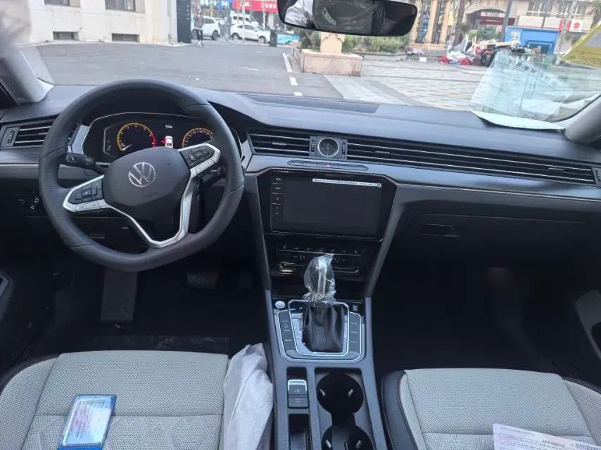 2026 Volkswagen Magotan 2.0T 220HP L4 7DCT,autocango,china used car exporter,china ev exporter,chinese used car exporter,chinese used ev exporter
