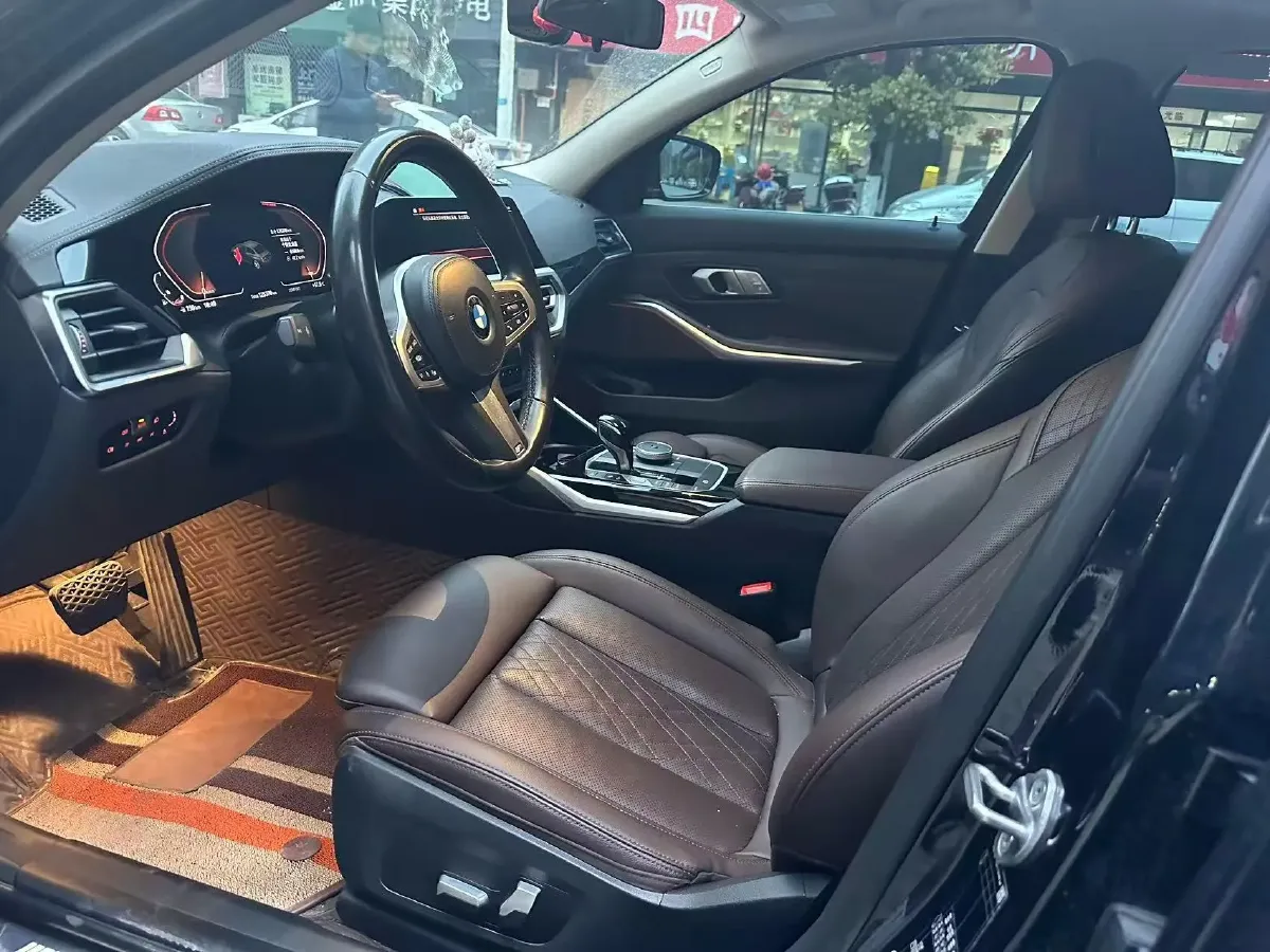 2022 BMW 3 Series 2.0T 156HP L4 8AT,autocango,china used car exporter,china ev exporter,chinese used car exporter,chinese used ev exporter