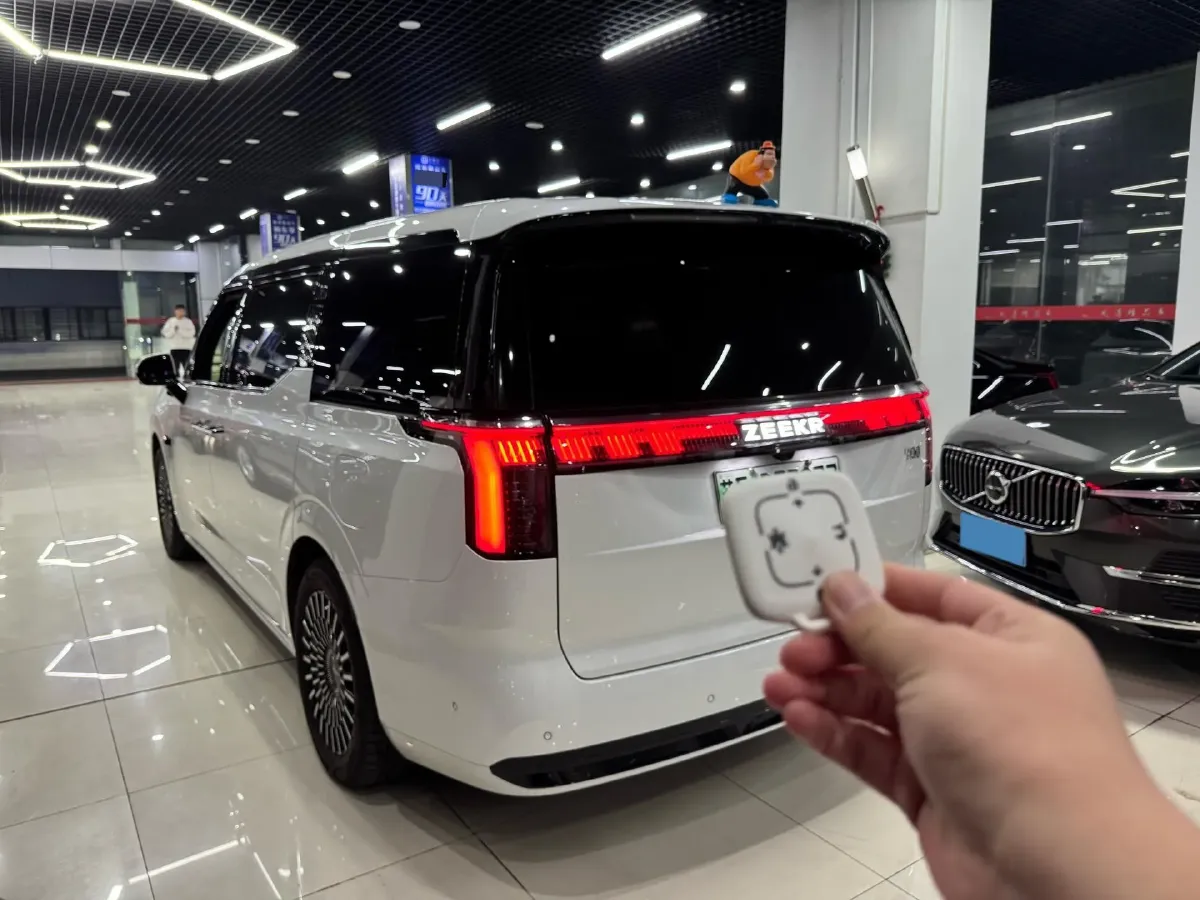 2024 Zeekr 009 BEV 108KWH,autocango,china used car exporter,china ev exporter,chinese used car exporter,chinese used ev exporter