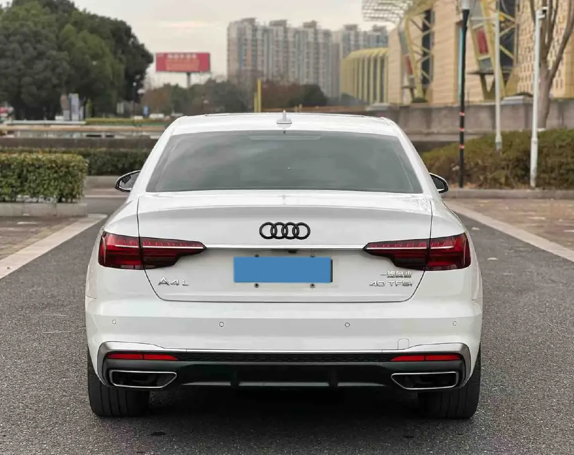 2023 Audi A4L 2.0T 190HP L4 7DCT,autocango,china used car exporter,china ev exporter,chinese used car exporter,chinese used ev exporter