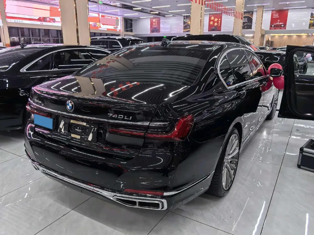 2019 BMW 7 Series 3.0T 340HP L6 8AT,autocango,china used car exporter,china ev exporter,chinese used car exporter,chinese used ev exporter