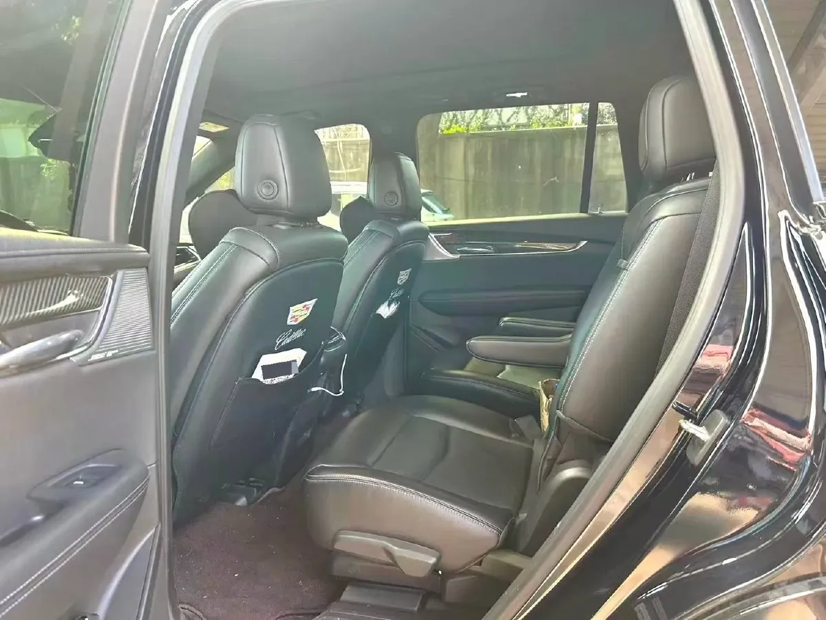 2021 Cadillac XT6 2.0T 237HP L4 9AT,autocango,china used car exporter,china ev exporter,chinese used car exporter,chinese used ev exporter