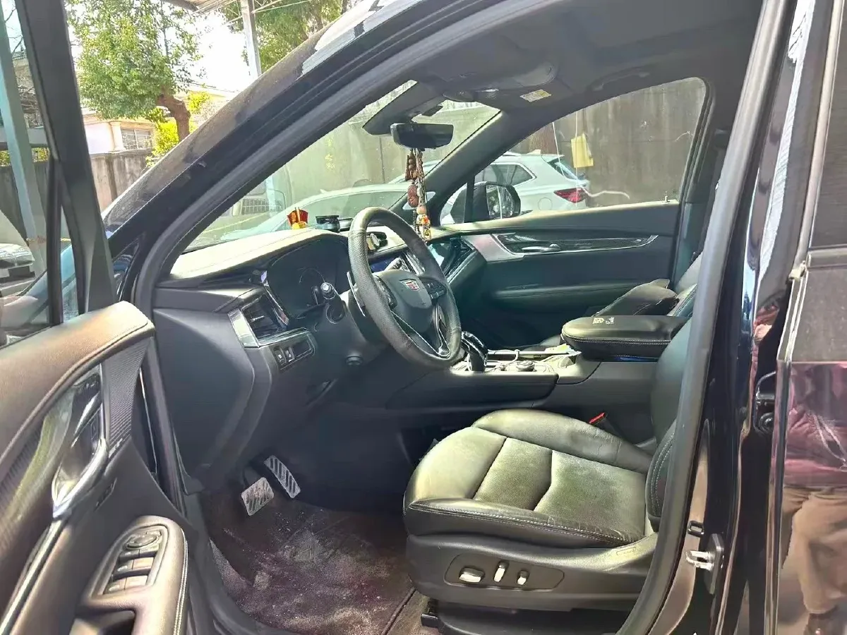 2021 Cadillac XT6 2.0T 237HP L4 9AT,autocango,china used car exporter,china ev exporter,chinese used car exporter,chinese used ev exporter