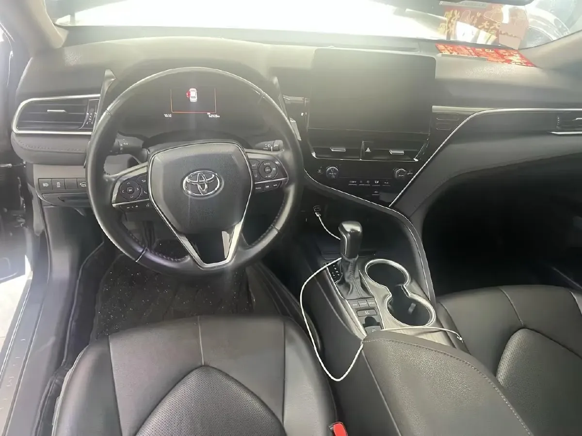 2021 Toyota Camry 2.5L 209HP L4 8AT,autocango,china used car exporter,china ev exporter,chinese used car exporter,chinese used ev exporter