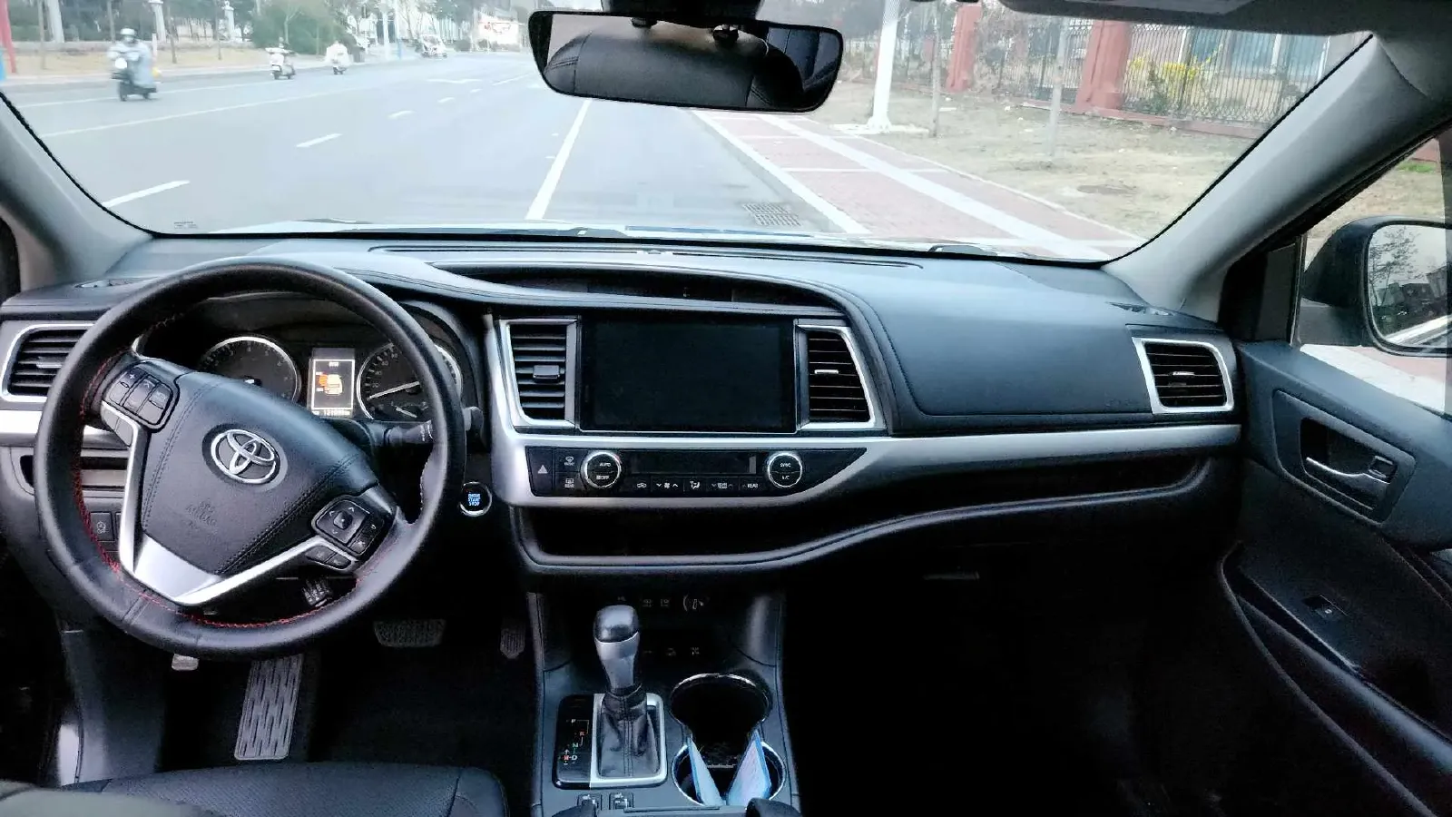 2019 Lincoln MKC 2.0T 203HP L4 6AT,autocango,china used car exporter,china ev exporter,chinese used car exporter,chinese used ev exporter