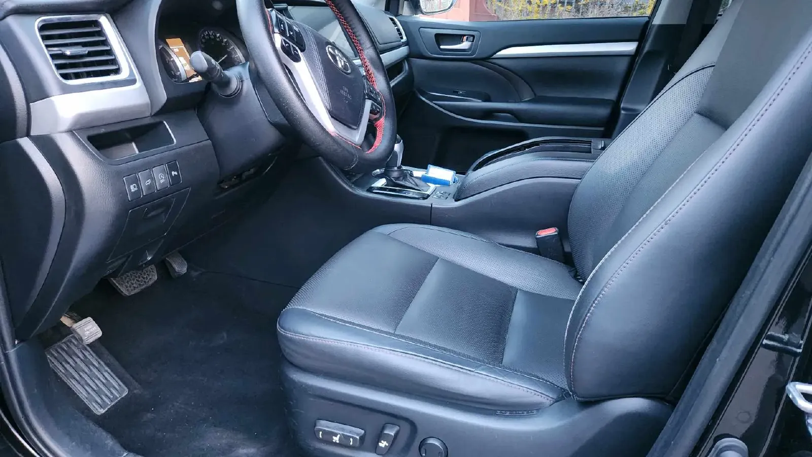 2019 Lincoln MKC 2.0T 203HP L4 6AT,autocango,china used car exporter,china ev exporter,chinese used car exporter,chinese used ev exporter