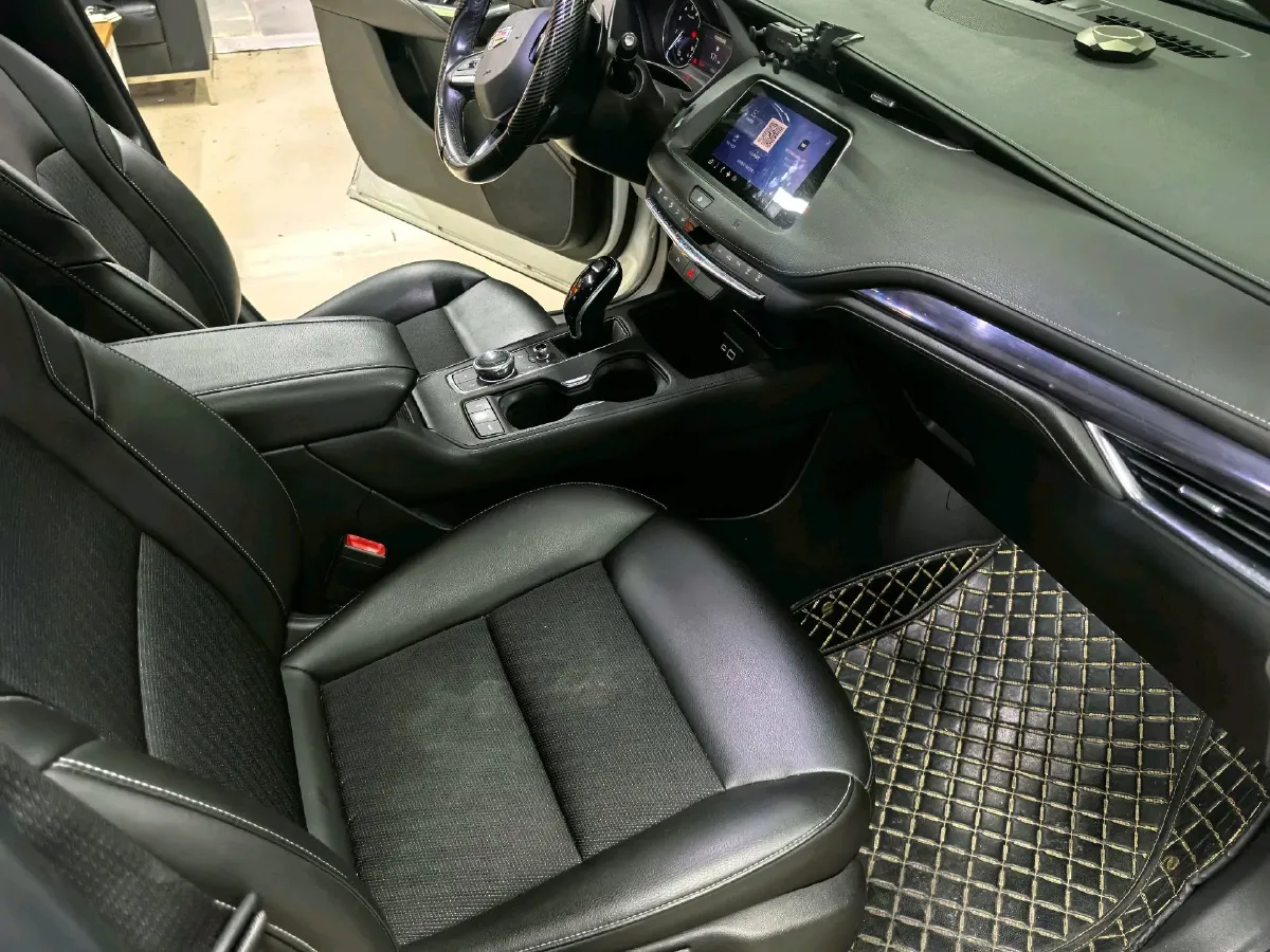 2020 Cadillac XT4 2.0T 241HP L4 9AT,autocango,china used car exporter,china ev exporter,chinese used car exporter,chinese used ev exporter