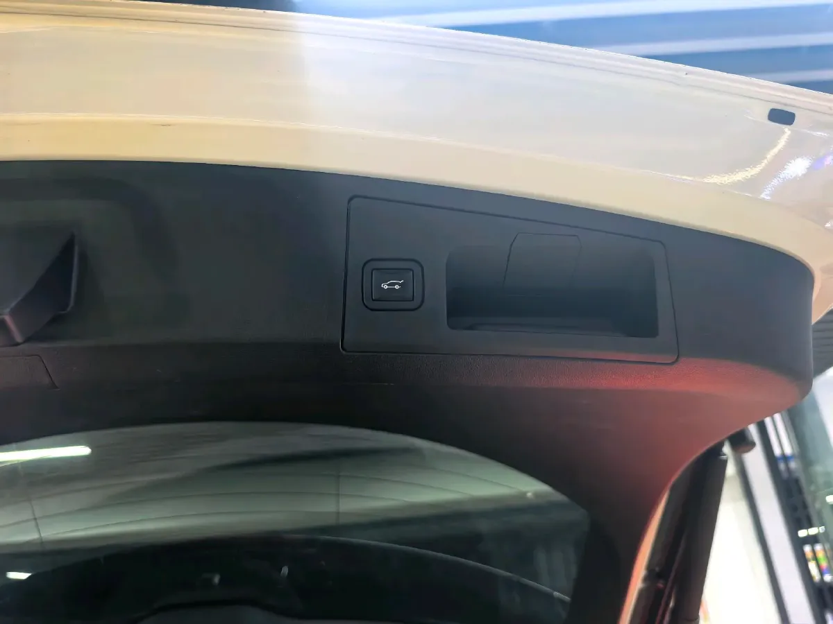 2020 Cadillac XT4 2.0T 241HP L4 9AT,autocango,china used car exporter,china ev exporter,chinese used car exporter,chinese used ev exporter