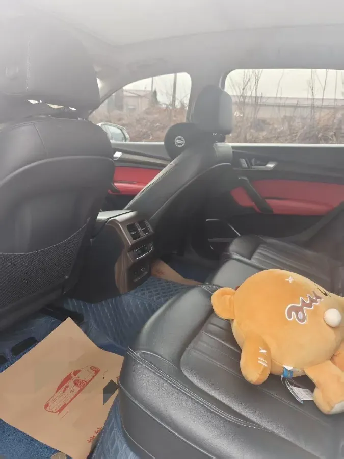 2020 Audi Q5L 2.0T 190HP L4 7DCT,autocango,china used car exporter,china ev exporter,chinese used car exporter,chinese used ev exporter