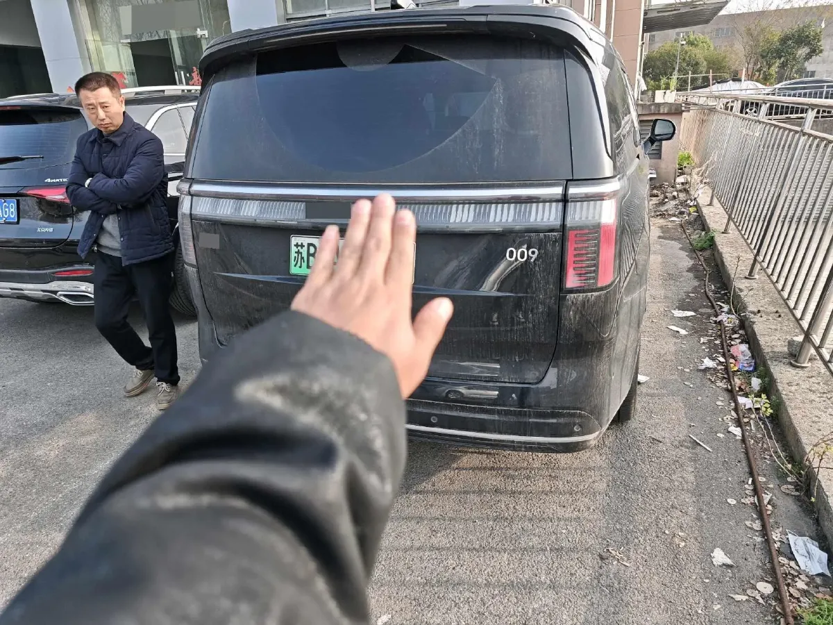 2022 Zeekr 009 BEV 116KWH,autocango,china used car exporter,china ev exporter,chinese used car exporter,chinese used ev exporter