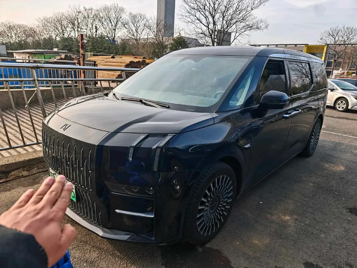 2022 Zeekr 009 BEV 116KWH,autocango,china used car exporter,china ev exporter,chinese used car exporter,chinese used ev exporter