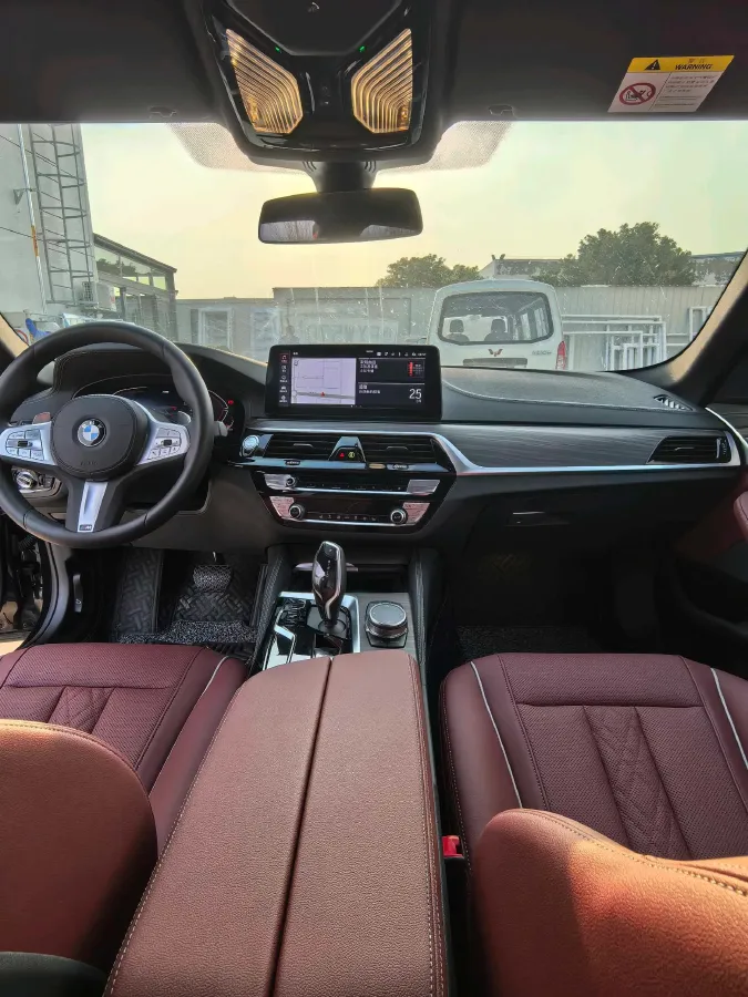 2023 BMW 5 Series 2.0T 245HP L4 8AT,autocango,china used car exporter,china ev exporter,chinese used car exporter,chinese used ev exporter