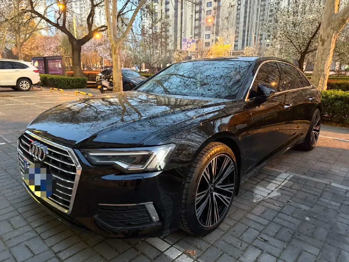 2019 Mercedes-Benz GLC Class 2.0T 245HP L4 9AT,autocango,china used car exporter,china ev exporter,chinese used car exporter,chinese used ev exporter