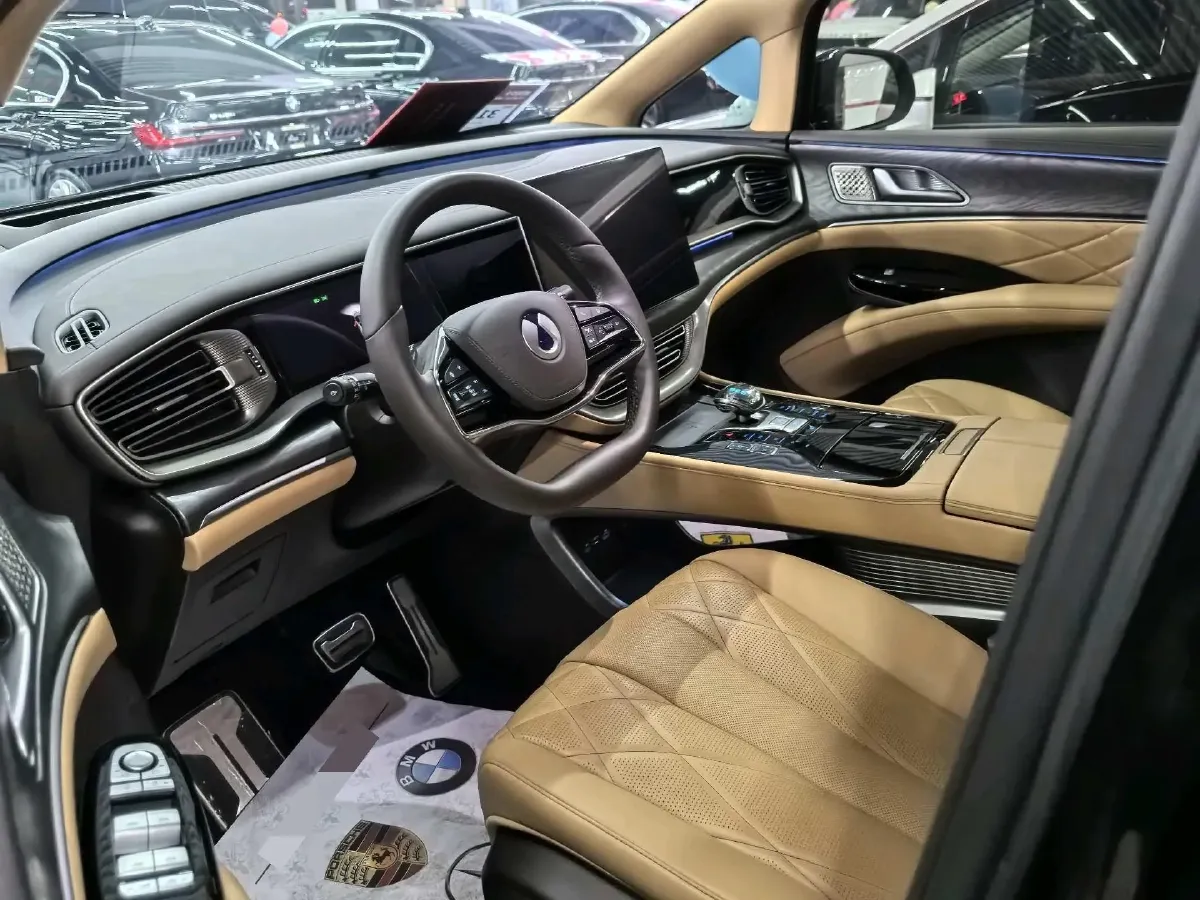 2025 Denza D9 1.5T 156HP L4 E-CVT PHEV 40KWH,autocango,china used car exporter,china ev exporter,chinese used car exporter,chinese used ev exporter