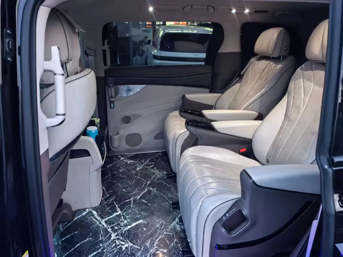 2022 HongQi HS7 3.0T 337HP V6 8AT,autocango,china used car exporter,china ev exporter,chinese used car exporter,chinese used ev exporter