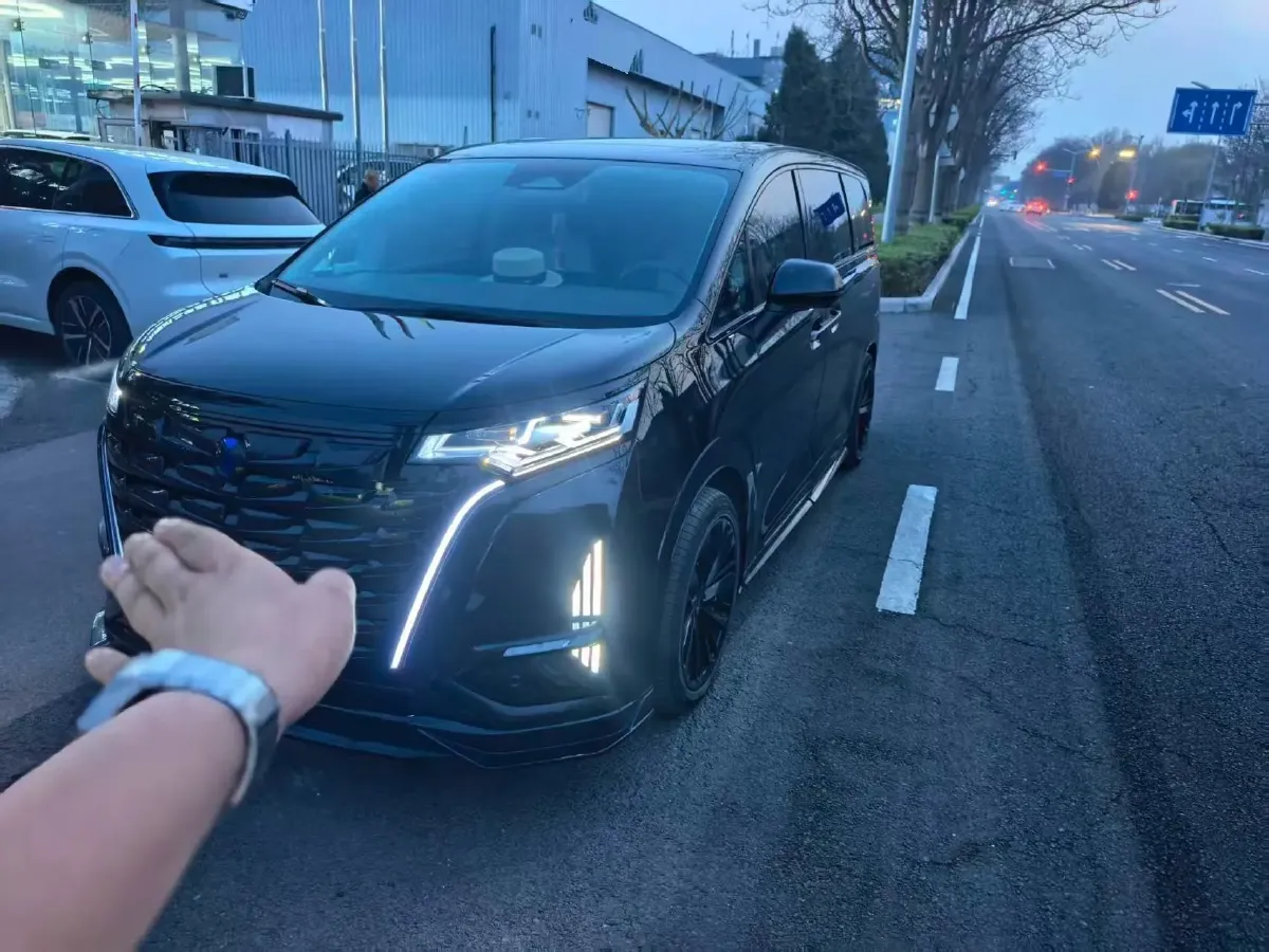 2022 HongQi HS7 3.0T 337HP V6 8AT,autocango,china used car exporter,china ev exporter,chinese used car exporter,chinese used ev exporter