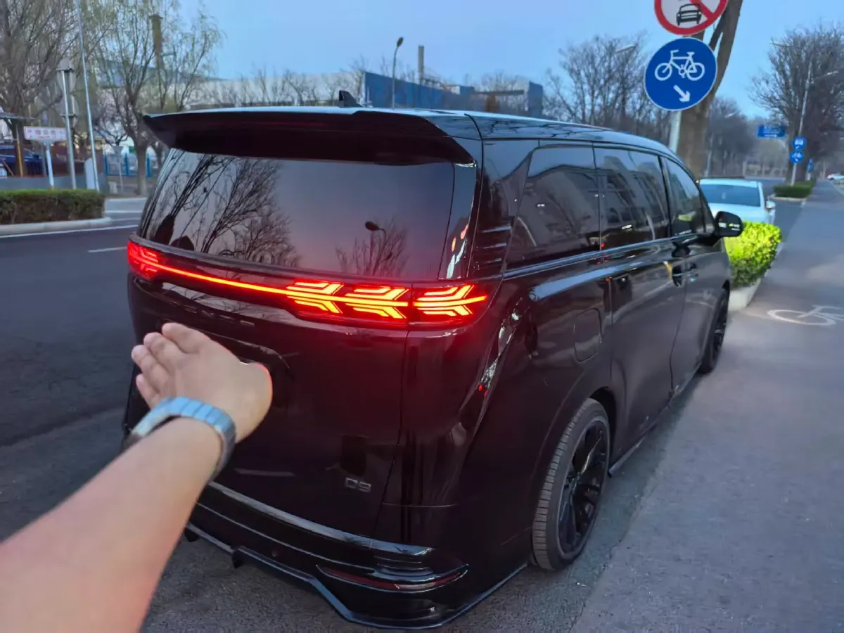 2022 HongQi HS7 3.0T 337HP V6 8AT,autocango,china used car exporter,china ev exporter,chinese used car exporter,chinese used ev exporter