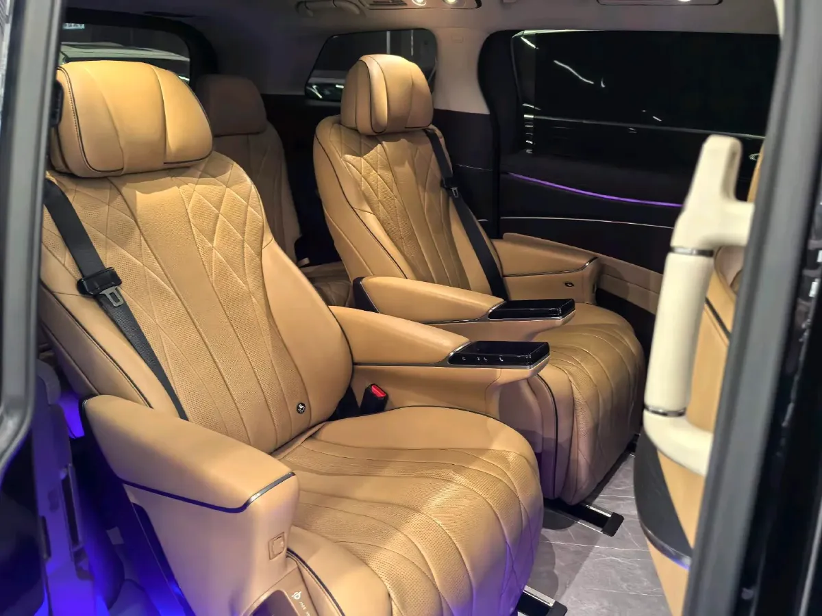 2024 Denza D9 1.5T 139HP L4 E-CVT PHEV 40KWH,autocango,china used car exporter,china ev exporter,chinese used car exporter,chinese used ev exporter