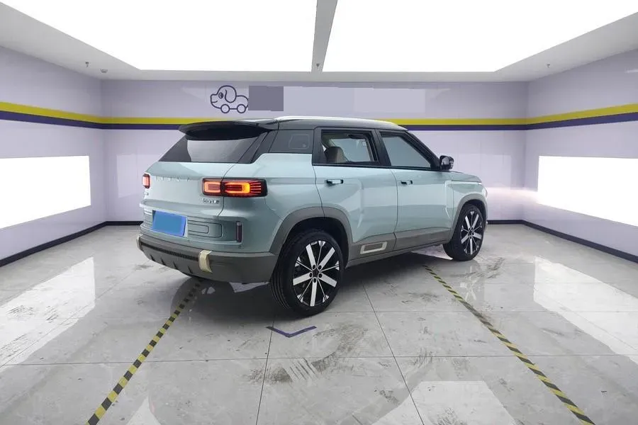 2023 Geely ICON 1.5T 181HP L4 7DCT,autocango,china used car exporter,china ev exporter,chinese used car exporter,chinese used ev exporter