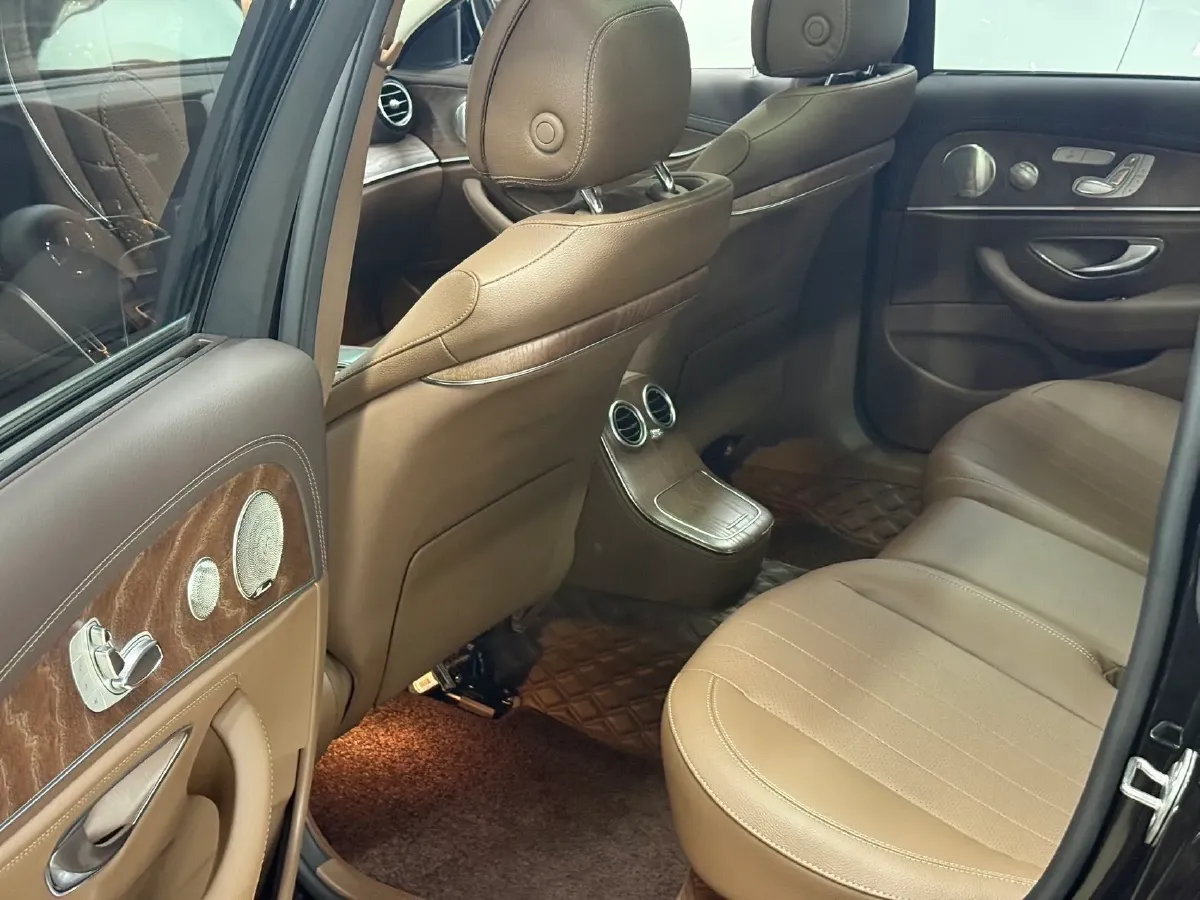 2022 Mercedes-Benz E Class 2.0T 258HP L4 9AT,autocango,china used car exporter,china ev exporter,chinese used car exporter,chinese used ev exporter