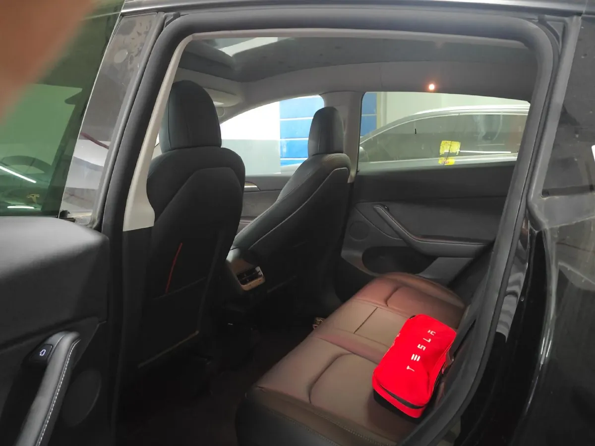 2021 Tesla Model Y BEV 60KWH,autocango,china used car exporter,china ev exporter,chinese used car exporter,chinese used ev exporter