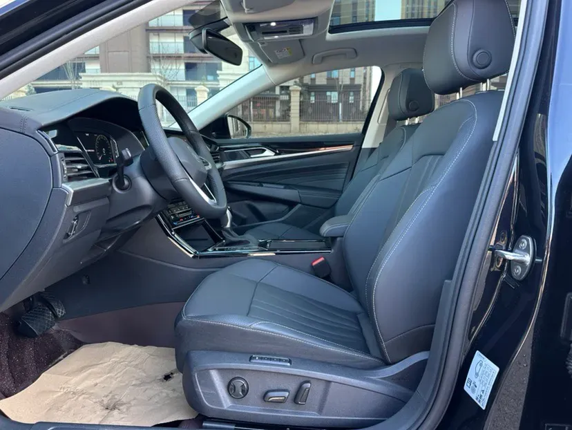 2025 Volkswagen Passat 2.0T 186HP L4 7DCT,autocango,china used car exporter,china ev exporter,chinese used car exporter,chinese used ev exporter