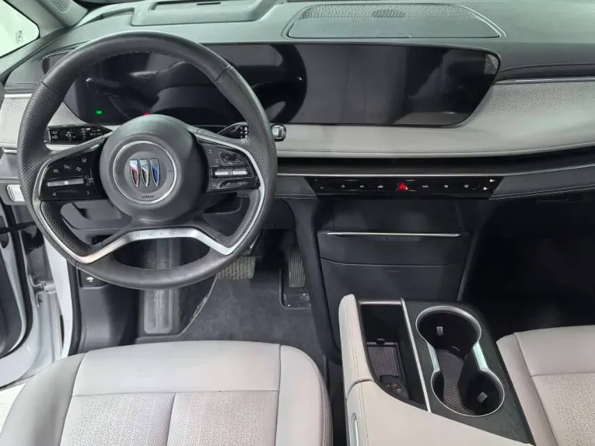 2025 Buick GL8 2.0T 237HP L4 9AT,autocango,china used car exporter,china ev exporter,chinese used car exporter,chinese used ev exporter