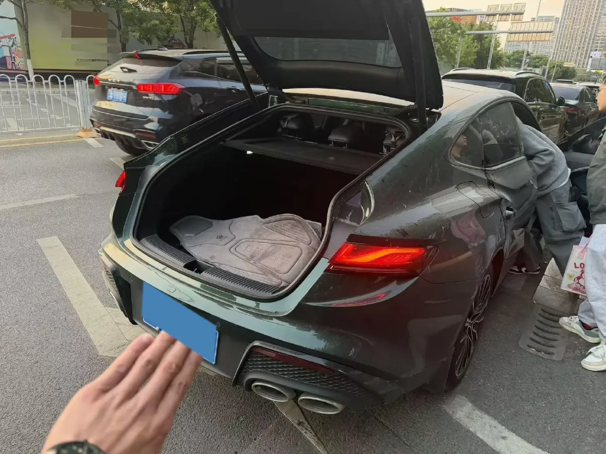 2023 MG 7 2.0T 261HP L4 9AT,autocango,china used car exporter,china ev exporter,chinese used car exporter,chinese used ev exporter