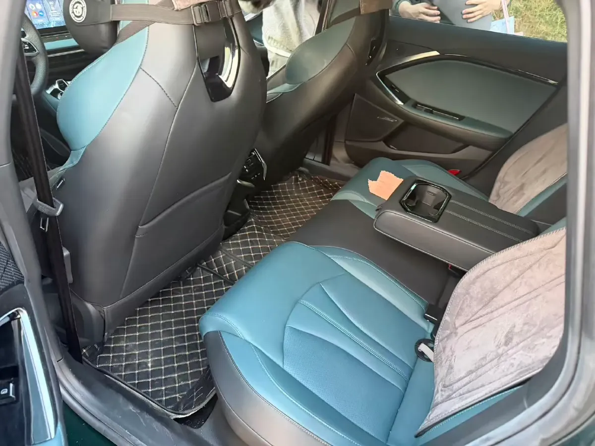 2023 MG 7 2.0T 261HP L4 9AT,autocango,china used car exporter,china ev exporter,chinese used car exporter,chinese used ev exporter