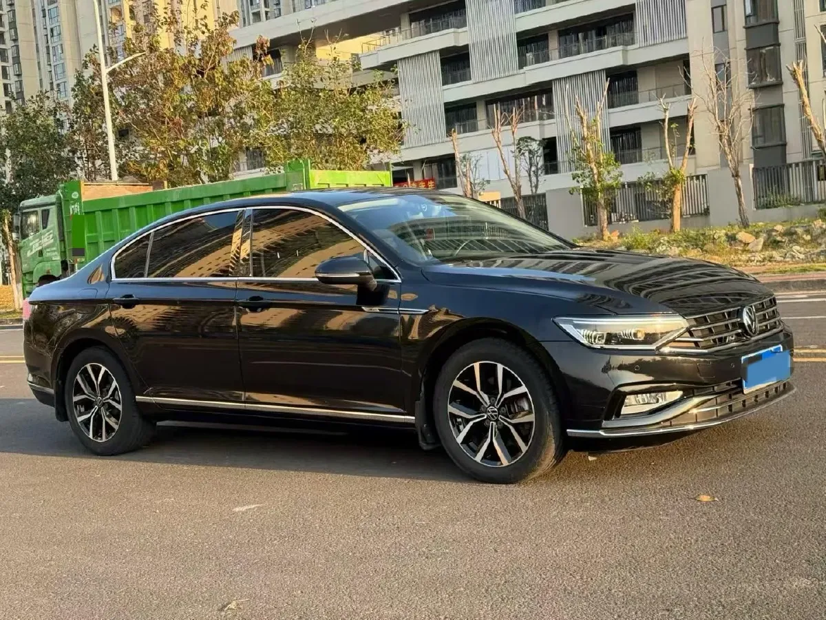 2020 Volkswagen Magotan 2.0T 186HP L4 7DCT,autocango,china used car exporter,china ev exporter,chinese used car exporter,chinese used ev exporter